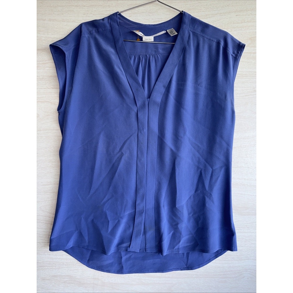 Max Studio periwinkle blue silk V-neck blouse Sz Med